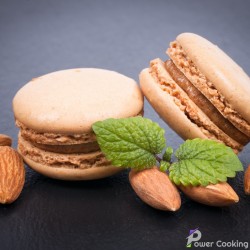Almond macaroons with extra-fine mix macaroons